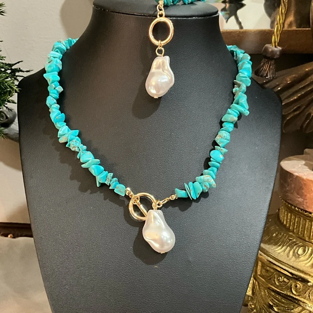 Turquoise and Gold Jewelry Set with Pearl Accents - Picture 9 of 9
